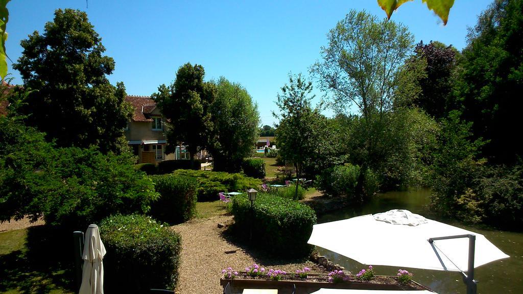 Hotel & Restaurant Le Moulin De Chameron, The Originals Relais Bannegon Zewnętrze zdjęcie